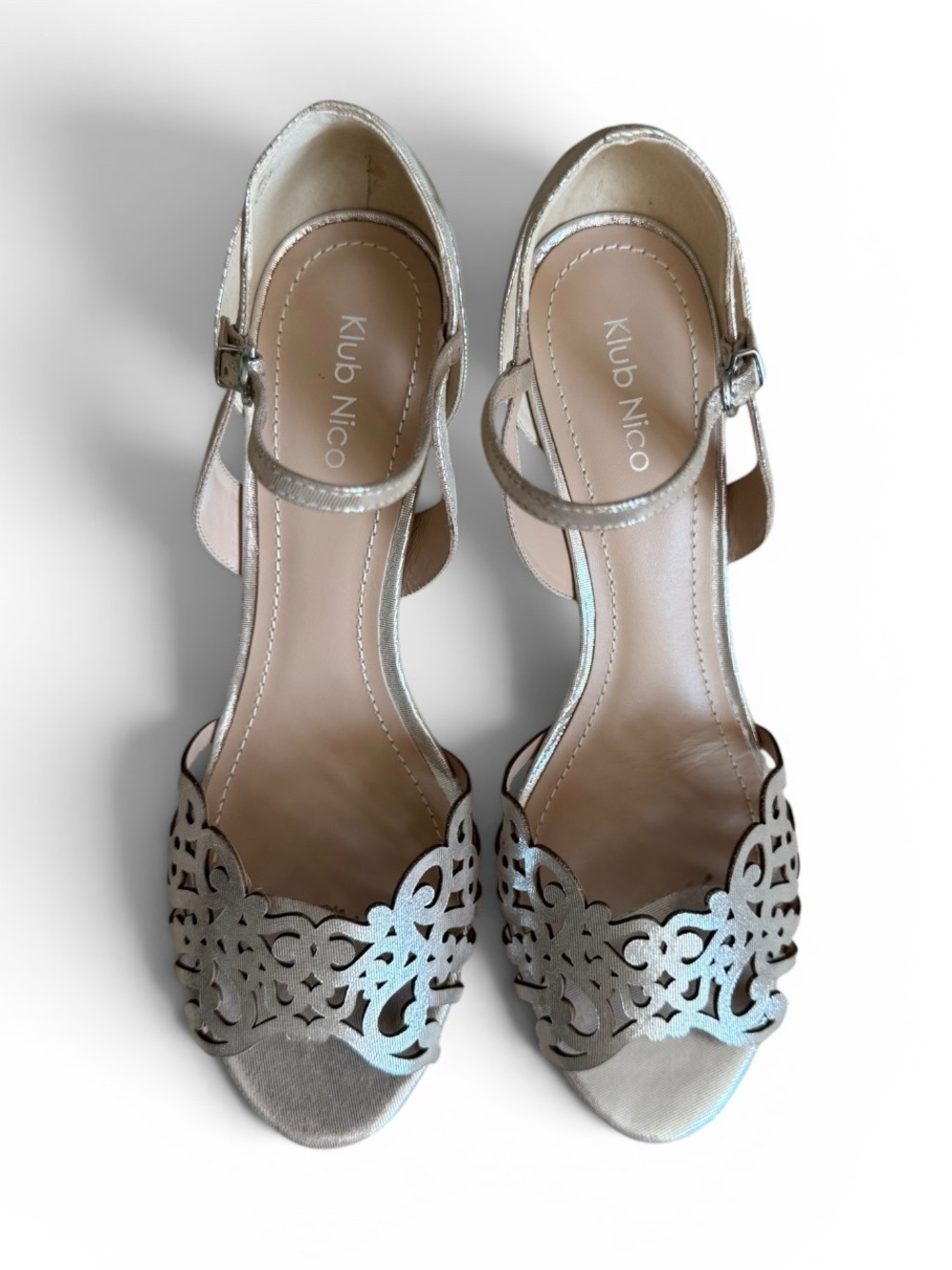 Klub Nico Adena Silver Metallic Leather Kitten Heels Ankle Strap Sandals Size 9